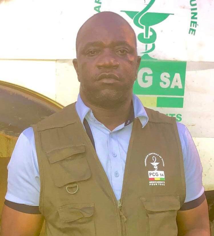 dr-djoma-conde-chef-antenne-regionale-de-nzerekore
